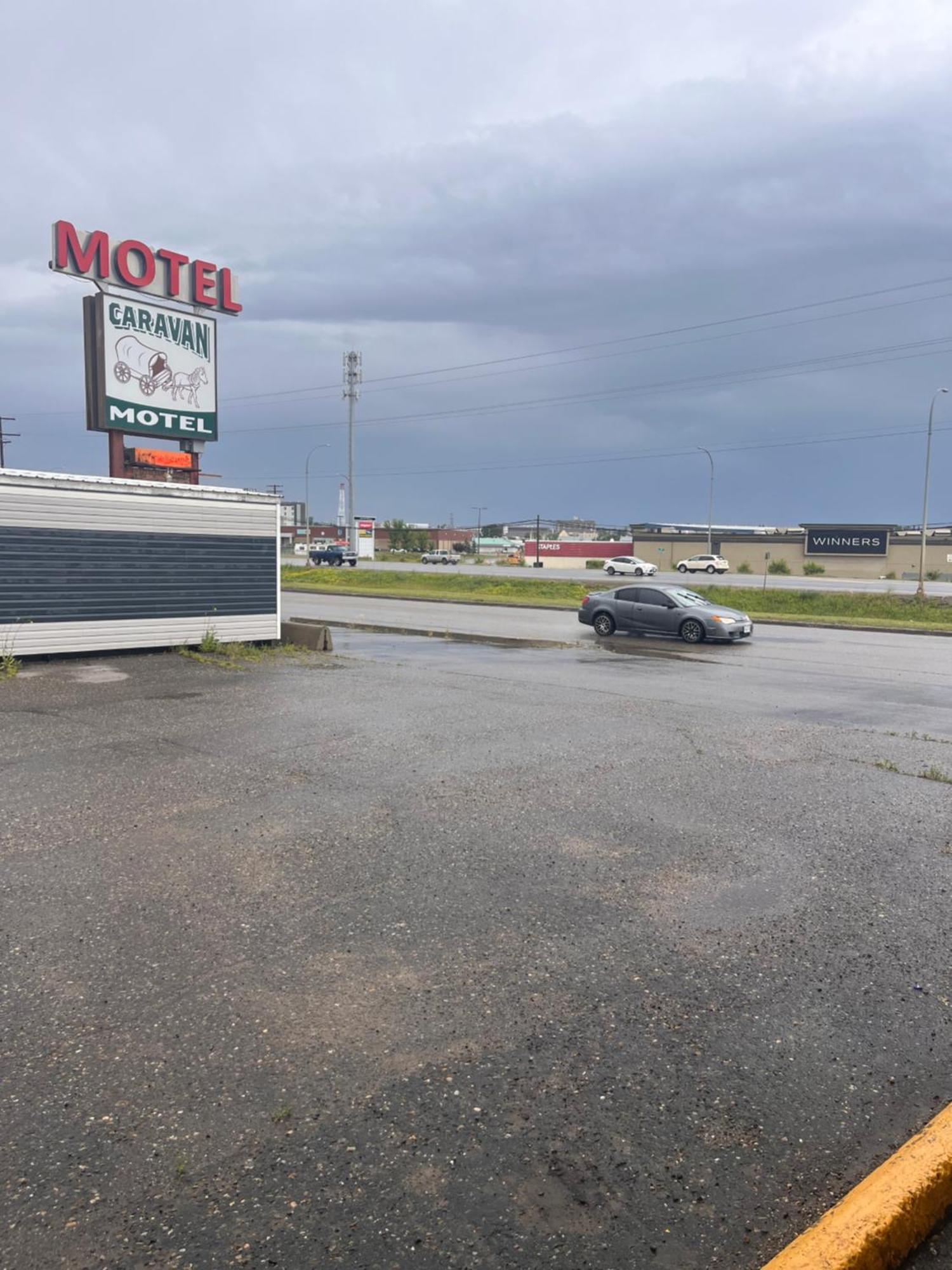 Caravan Motel Fort St. John Esterno foto
