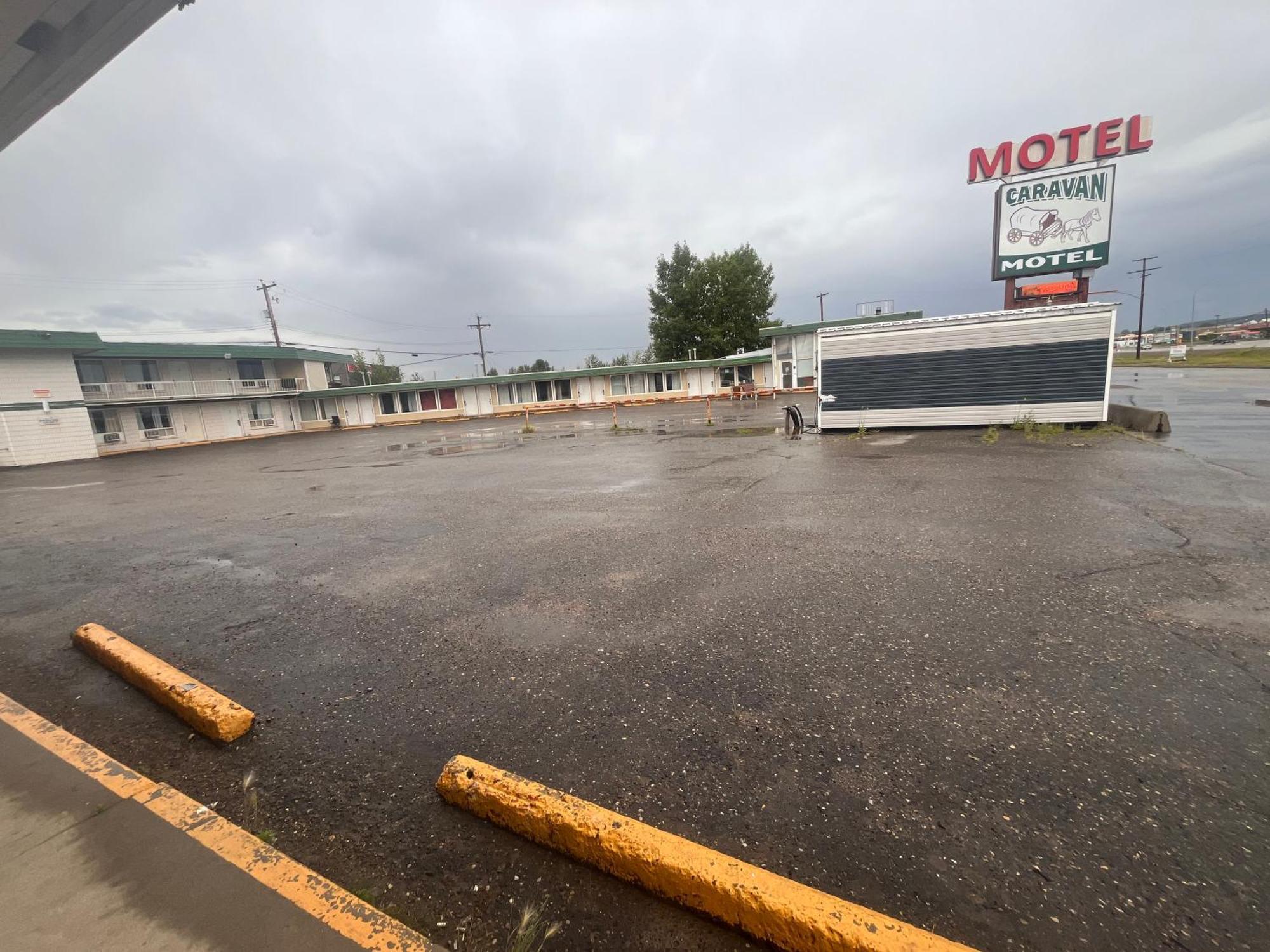 Caravan Motel Fort St. John Esterno foto
