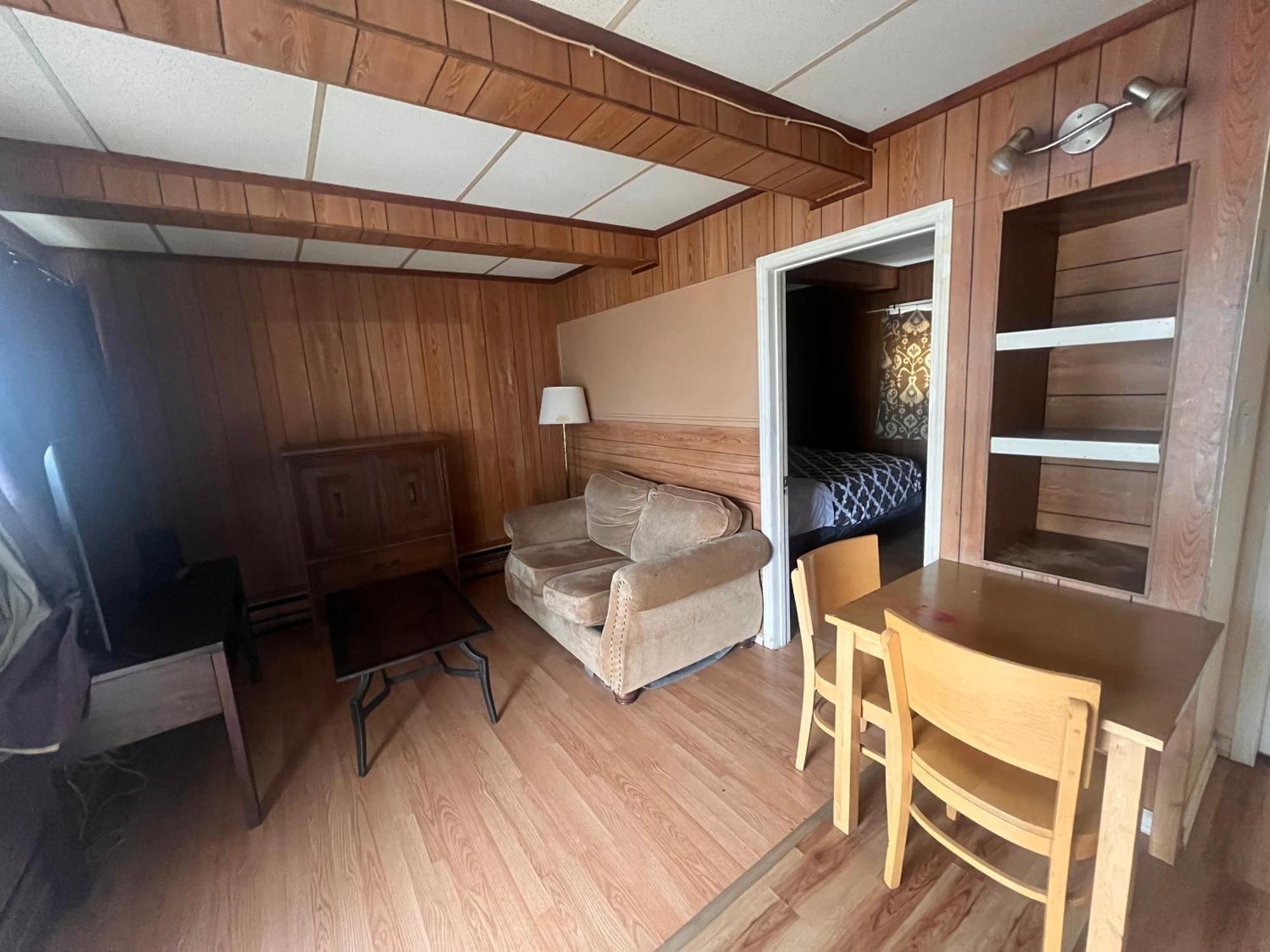 Caravan Motel Fort St. John Esterno foto